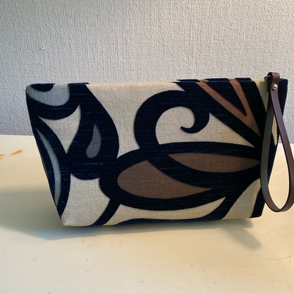 Add Libb POPPY HANDBAG w/wrist strap. Unique and handmade. Like new!